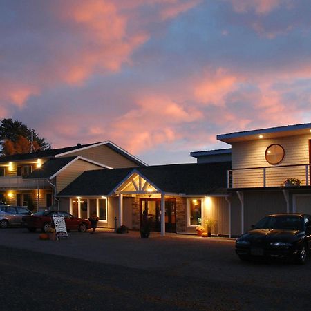 Sands On Golden Lake Exterior photo
